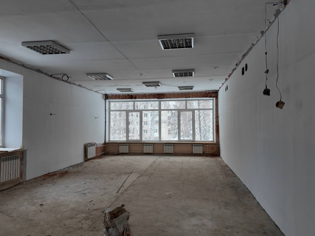 Дмитрий Махиня: Заслушал доклад заместителя мэра Алексея Макарова о ходе ремонта в городских школах Дмитрий Махиня: Заслушал доклад заместителя мэра Алексея Макарова о ходе ремонта в городских школах