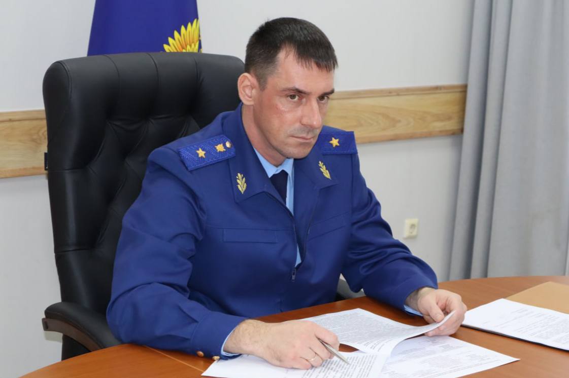 Прокурор региона Сергей Ломакин поручил проверить качество воды в селе Баткат Шегарского района Томской области