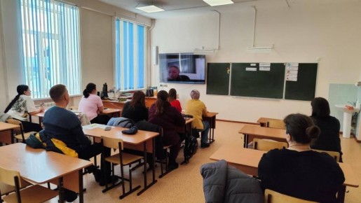 Инспектор ПДН ОМВД России по Шегарскому району младший лейтенант полиции Дарья Рудман провела родительское собрание в онлайн-формате в МКОУ "СОШ 1", направленное на предупреждение преступлений, совершенных с использованием...