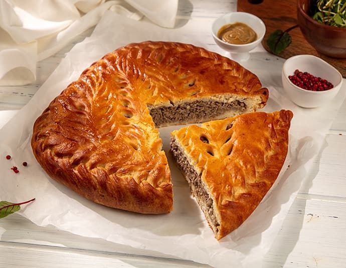 Сытный пирог с мясом и грибами: шаг за шагом к кулинарному шедевру