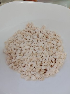 Салат с ананасами и курицей: непревзойденное сочетание вкусов