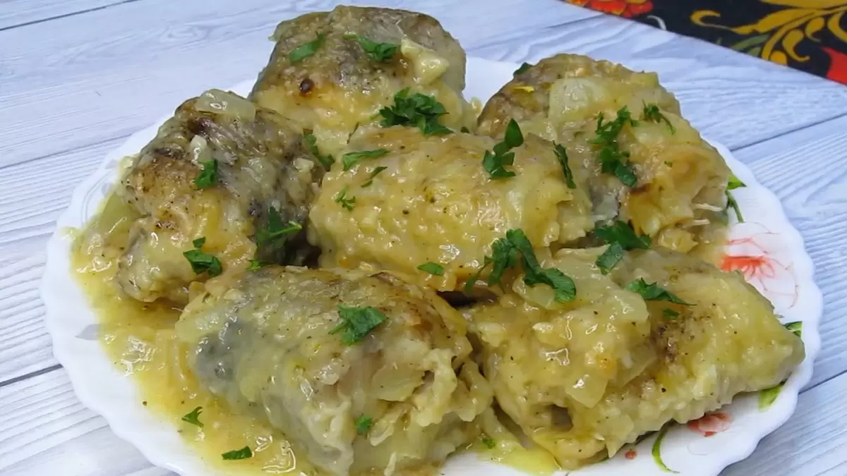 Минтай на ужин: быстро, вкусно и с ароматным соусом