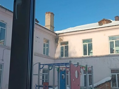 Прокуратура Зырянского района Томской области через суд добивается капитального ремонта здания начальной школы