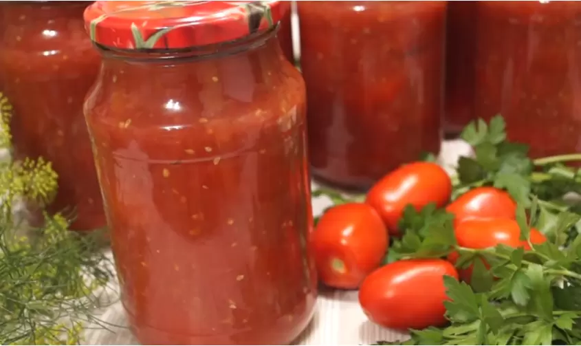 Удачные рецепты консервации: томаты в собственном соку без лишних хлопот