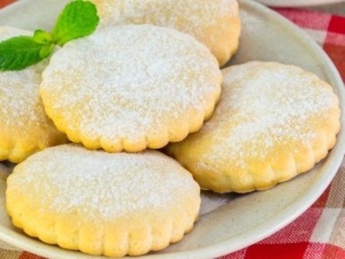 Молочные коржики за полчаса: быстрый и вкусный рецепт для всей семьи