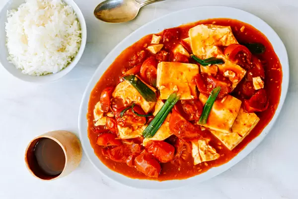 Томатный тофу: Легкость и Вкус в Китайском Стиле