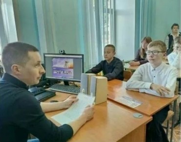 В рамках проведения Всероссийской акции «Чистое поколение – 2026» сотрудники уголовного розыска ОМВД России по Кривошеинскому району провели профилактическую беседу с обучающимися МБОУ «Кривошеинская СОШ им. Героя Советского...