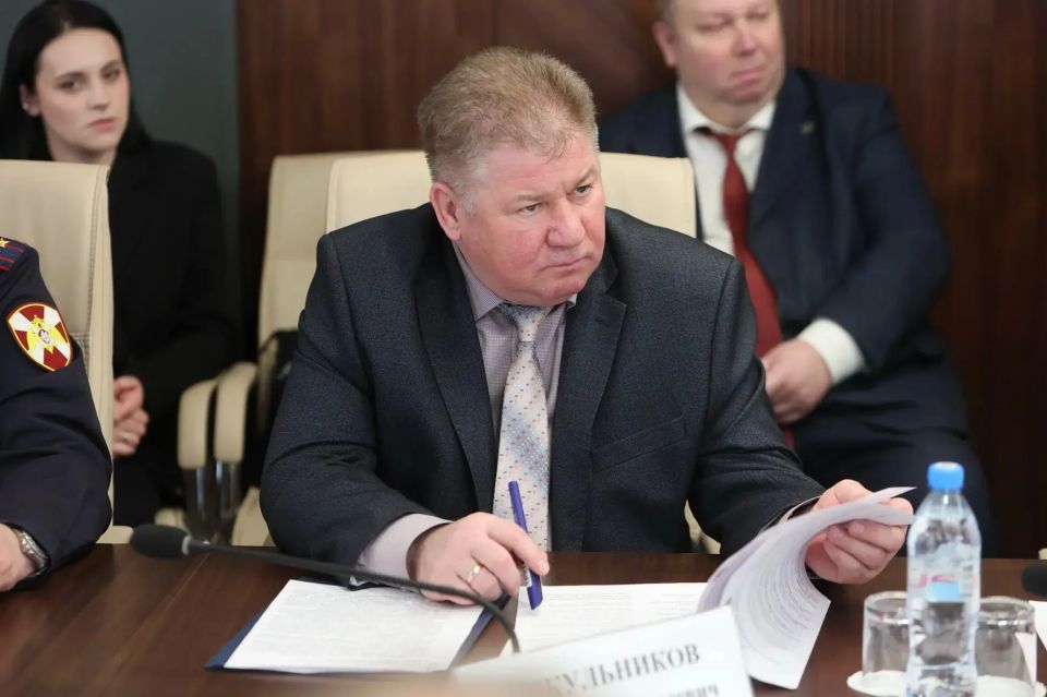 Владимир Мазур: Сегодня обсудили подготовку к летним каникулам – самым желанным и долгожданным для детей Владимир Мазур: Сегодня обсудили подготовку к летним каникулам – самым желанным и долгожданным для детей