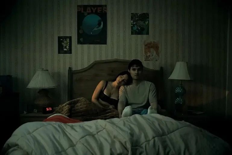 Новый фильм Гая Ричи или хоррор про болезненную любовь: обновленная киноафиша Томска Новый фильм Гая Ричи или хоррор про болезненную любовь: обновленная киноафиша Томска