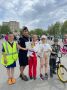 1 июня в День защиты детей в городе Стрежевом представитель дорожной полиции совместно с юными инспекторами движения городского штаба «Академия безопасности» поздравили детей с праздником и напомнили о необходимости...