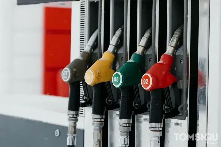 Исследование: только 14% томских водителей не испытывают проблем с заправкой