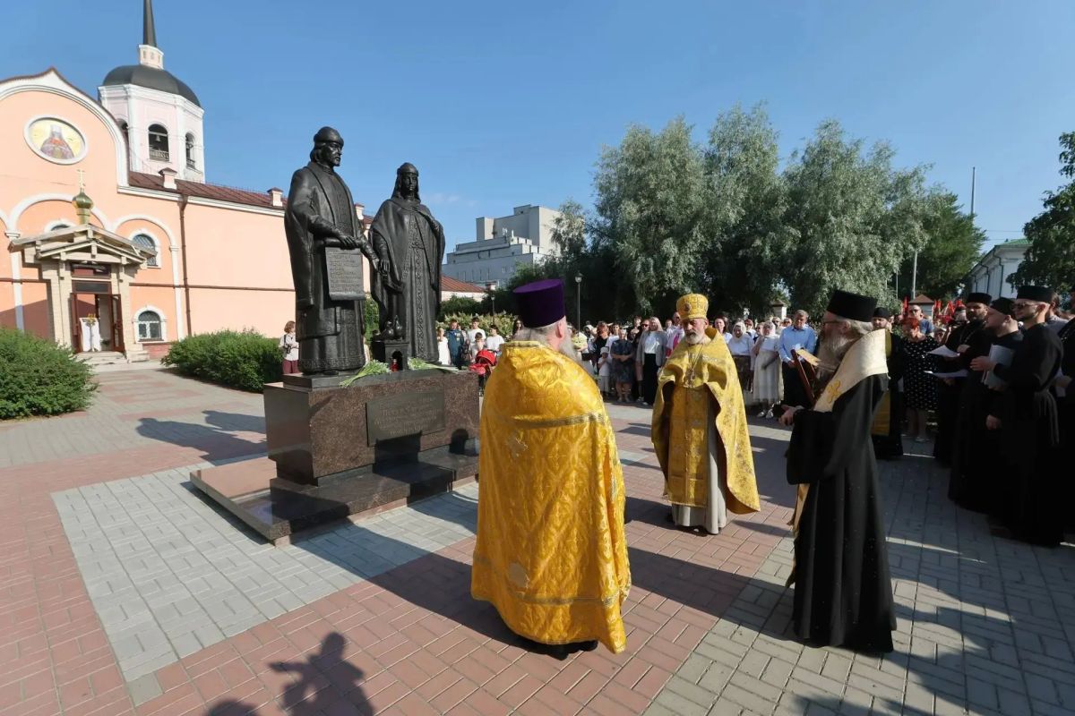 Владимир Мазур: Сегодня отметили молебном и парадом День святых Петра и Февронии Муромских, в память о которых в нашей стране учреждён День семьи, любви и верности Владимир Мазур: Сегодня отметили молебном и парадом День святых Петра и Февронии Муромских, в память о которых в нашей стране учреждён День семьи, любви и верности