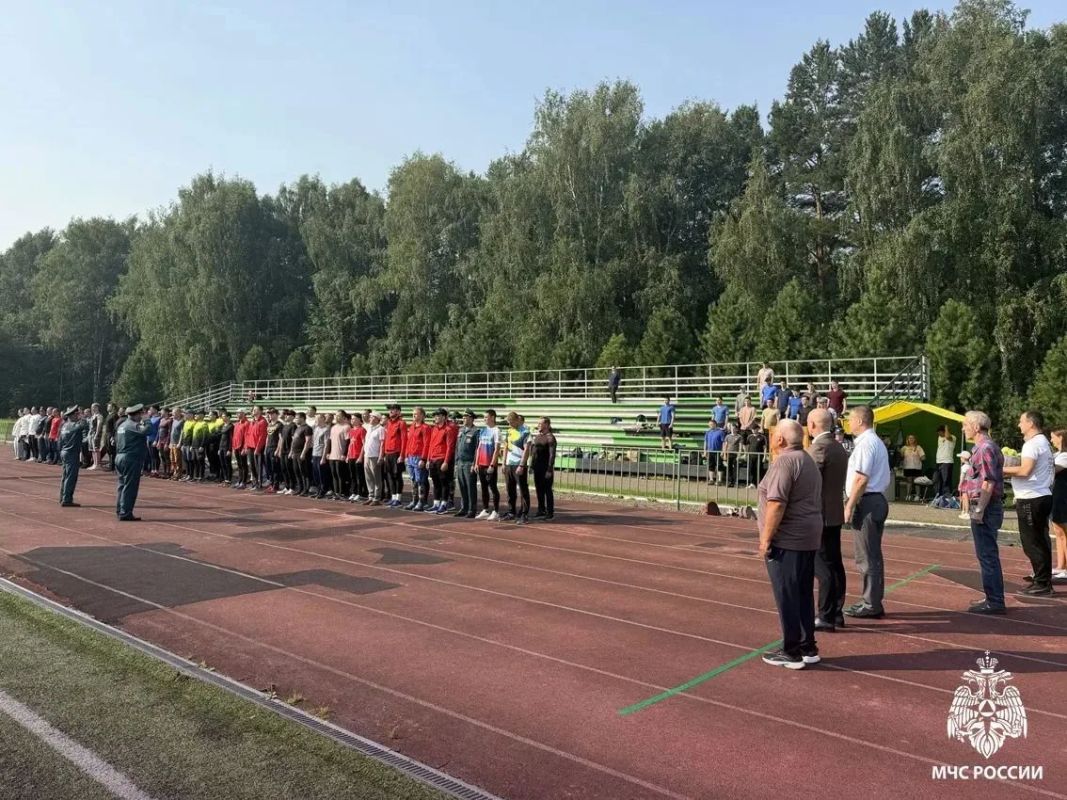 В Томске стартовал чемпионат по пожарно-спасательному спорту В Томске стартовал чемпионат по пожарно-спасательному спорту