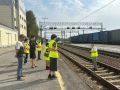 В День железнодорожника транспортные полицейские и руководство станции Томск-1 провели экскурсию для подростков