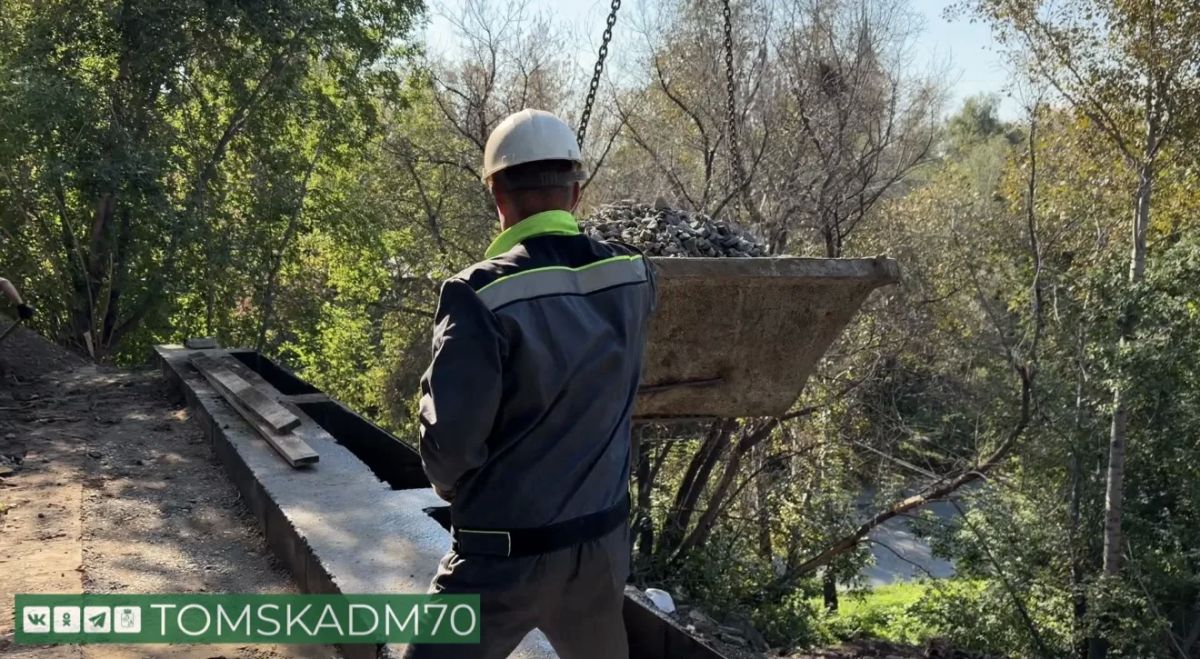 На Кузнечном взвозе, 6 идут работы по восстановлению подпорных стен и укреплению склона На Кузнечном взвозе, 6 идут работы по восстановлению подпорных стен и укреплению склона