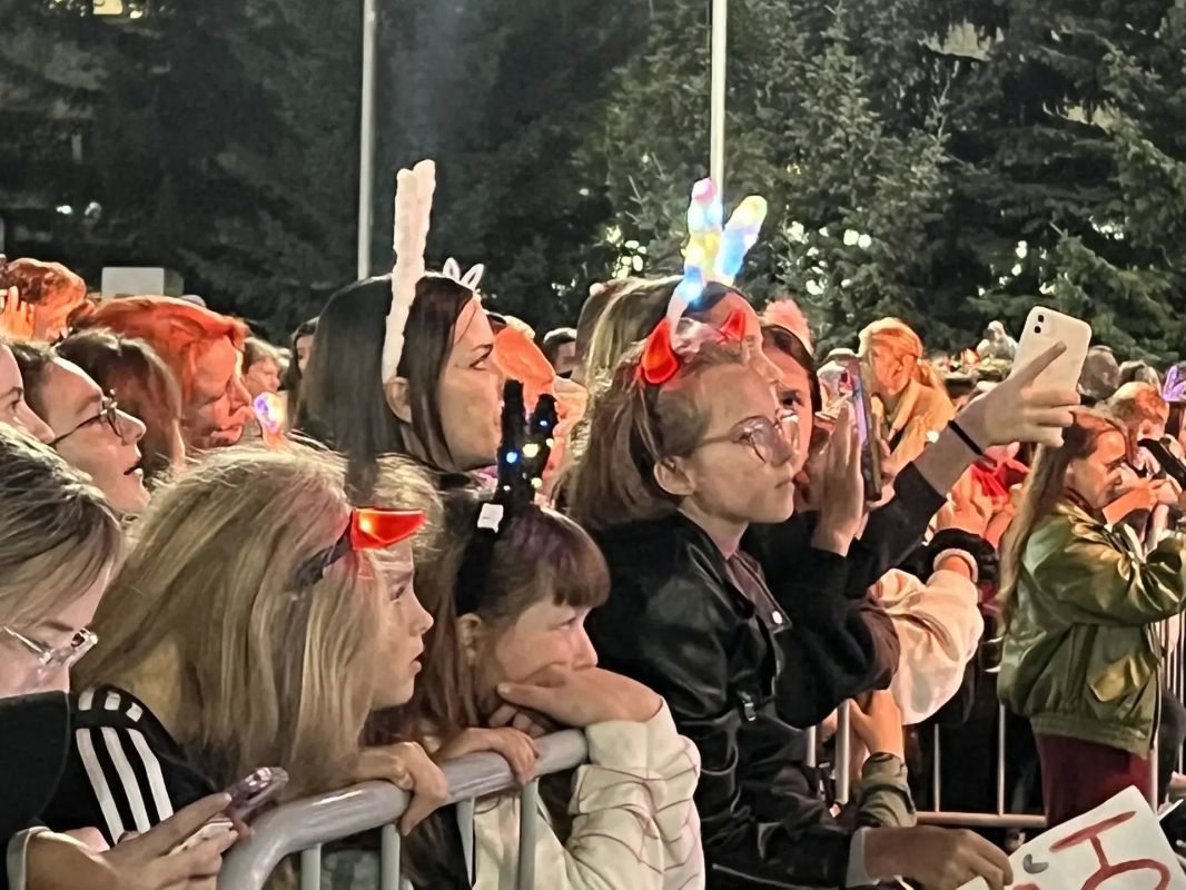 Владимир Мазур: Праздничный концерт в Стрежевом Владимир Мазур: Праздничный концерт в Стрежевом