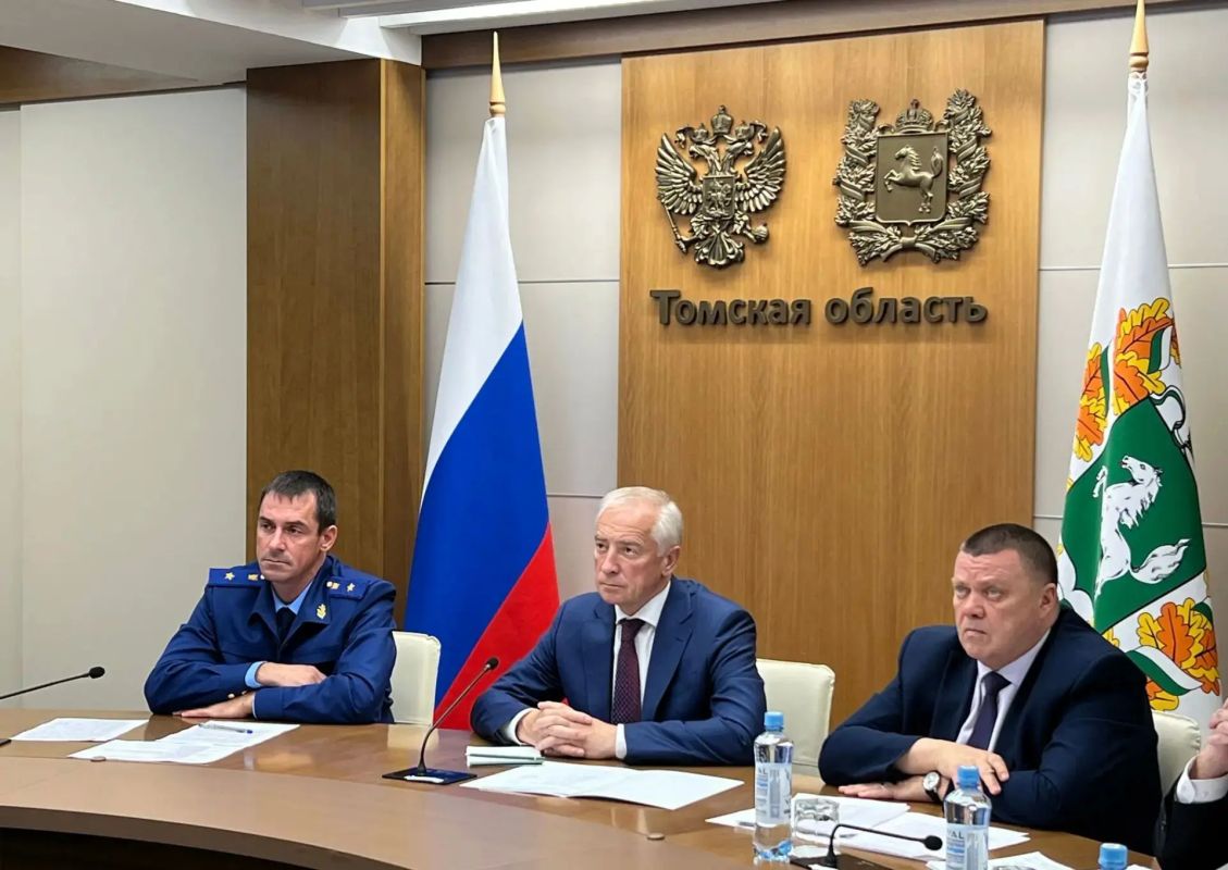 Владимир Мазур: С полномочным представителем Президента России в СФО Анатолием Анатольевичем Серышевым обсудили подготовку жилищно-коммунального комплекса к зиме и модернизацию инфраструктуры Владимир Мазур: С полномочным представителем Президента России в СФО Анатолием Анатольевичем Серышевым обсудили подготовку жилищно-коммунального комплекса к зиме и модернизацию инфраструктуры