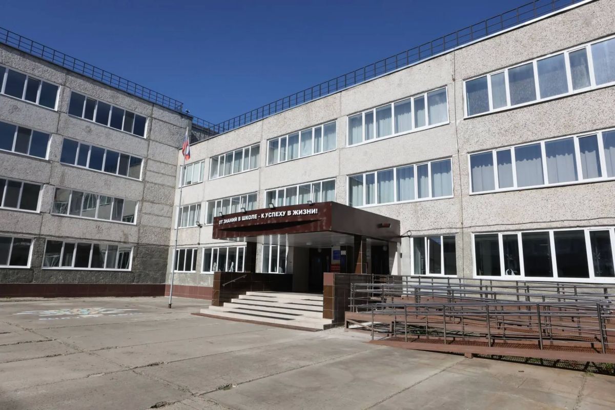 Владимир Мазур: С заместителем председателя регионального правительства Мариной Евгеньевной Трусовой проверили условия, в которых школьники Кедрового начали учебный год Владимир Мазур: С заместителем председателя регионального правительства Мариной Евгеньевной Трусовой проверили условия, в которых школьники Кедрового начали учебный год