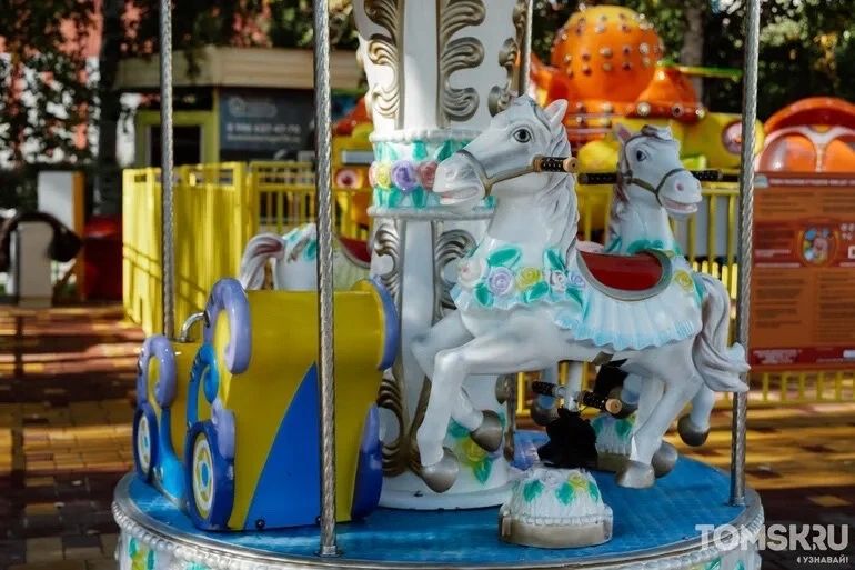 В Томске возле «Факела» запустили паровозик В Томске возле «Факела» запустили паровозик