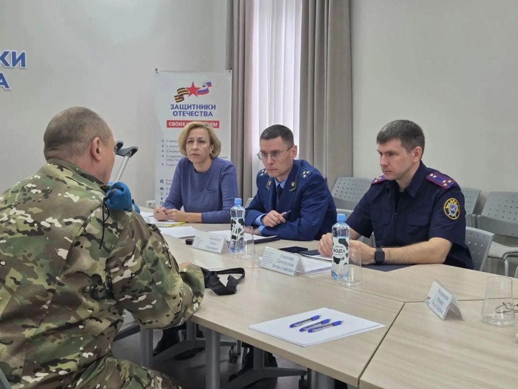 Первый заместитель прокурора Томской области Иван Ткаченко провел выездной личный прием участников специальной военной операции и членов их семей Первый заместитель прокурора Томской области Иван Ткаченко провел выездной личный прием участников специальной военной операции и членов их семей
