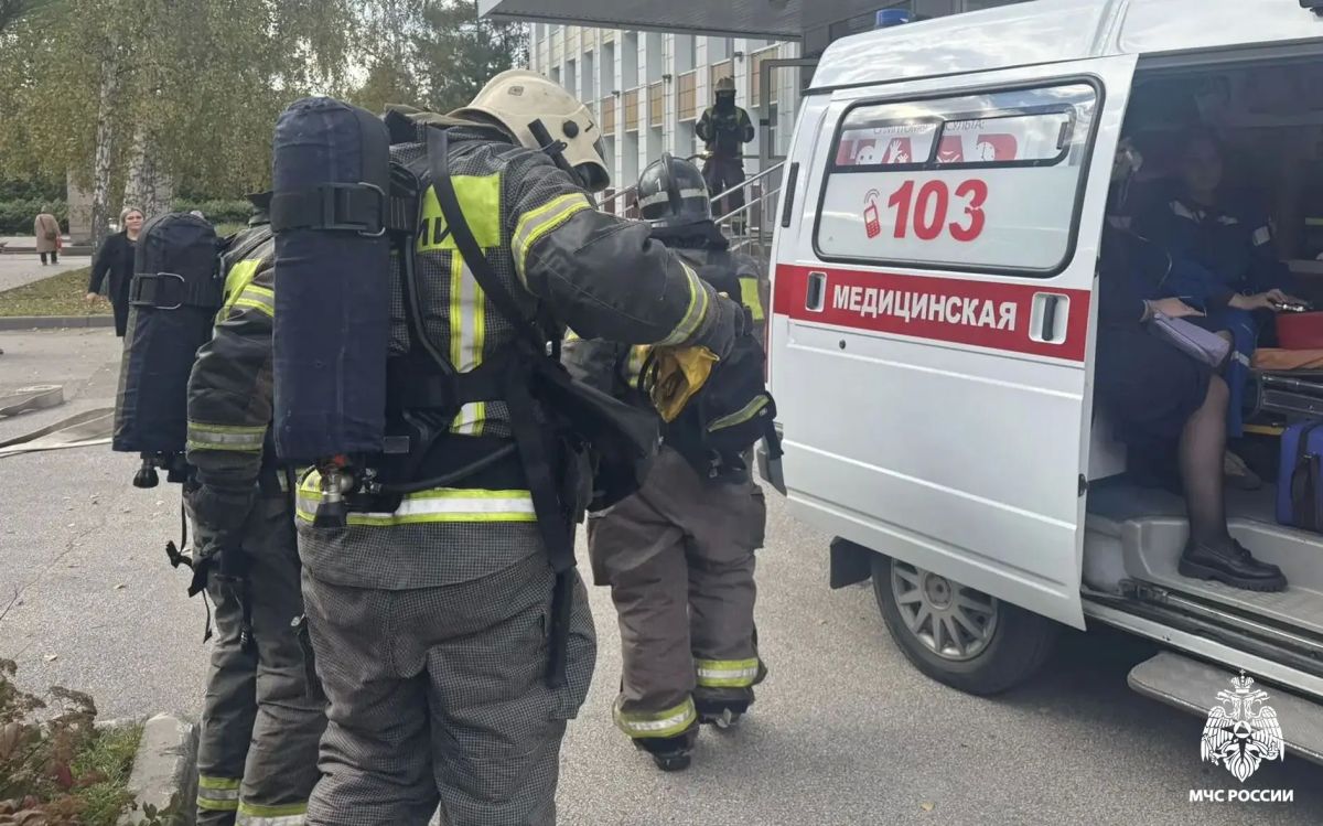 Как действовать при пожаре: томские школьники закрепили навыки эвакуации Как действовать при пожаре: томские школьники закрепили навыки эвакуации