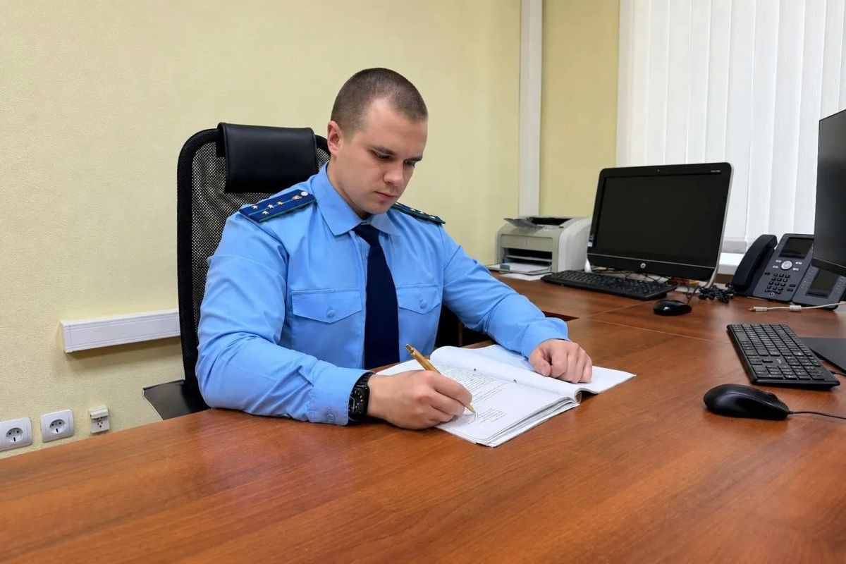 Прокуратура Молчановского района Томской области направила в суд уголовное дело в отношении участкового лесничего, обвиняемого в незаконной рыбалке и злоупотреблении должностными полномочиями