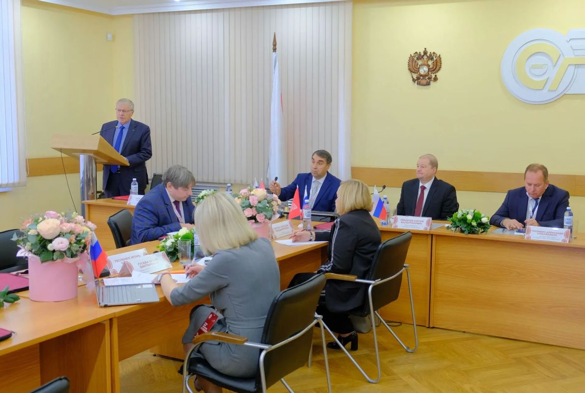 В Новосибирске прошло заседание Совета председателей профсоюзных организаций железнодорожных вузов В Новосибирске прошло заседание Совета председателей профсоюзных организаций железнодорожных вузов