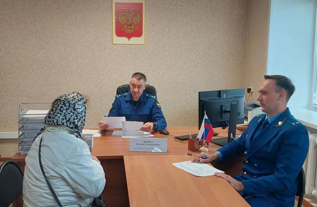 Заместитель прокурора региона Василий Воробьев узнал о проблемах жителей Бакчарского района Томской области