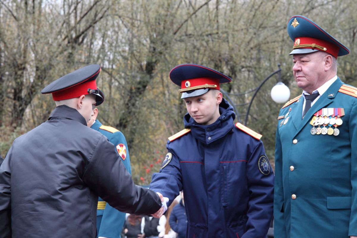 В Томске сотрудники регионального управления СК России приняли участие в торжественной церемонии посвящения в кадеты В Томске сотрудники регионального управления СК России приняли участие в торжественной церемонии посвящения в кадеты