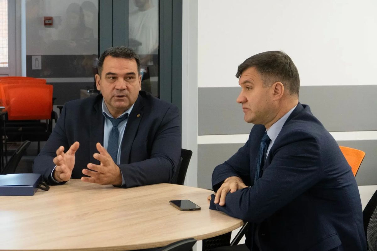 Владимир Мазур: В корпоративном университете «Исток» открыли программу развития кадрового потенциала Томской области с участием команды регионального правительства, глав городов и районов Владимир Мазур: В корпоративном университете «Исток» открыли программу развития кадрового потенциала Томской области с участием команды регионального правительства, глав городов и районов
