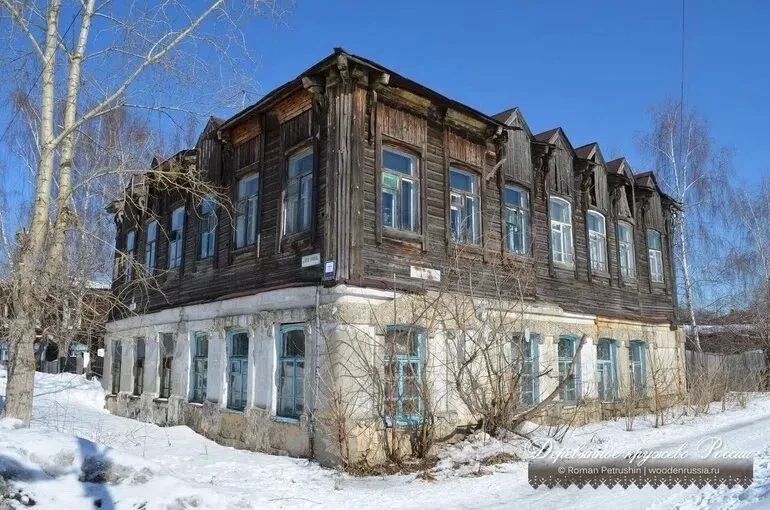 В двух исторических домах Томска произошли пожары В двух исторических домах Томска произошли пожары