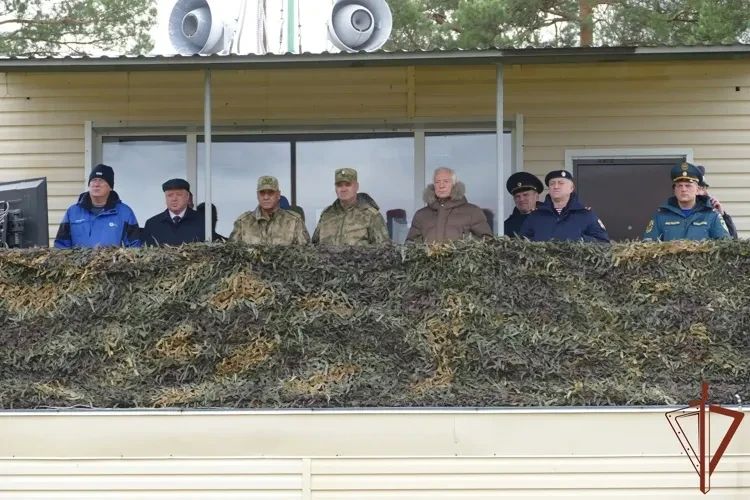В Томской области завершилось тактико-специальное учение под руководством командующего Сибирским округом Росгвардии В Томской области завершилось тактико-специальное учение под руководством командующего Сибирским округом Росгвардии
