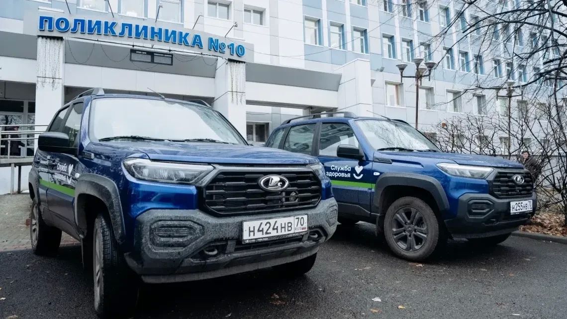 Томские медучреждения получили новые автомобили