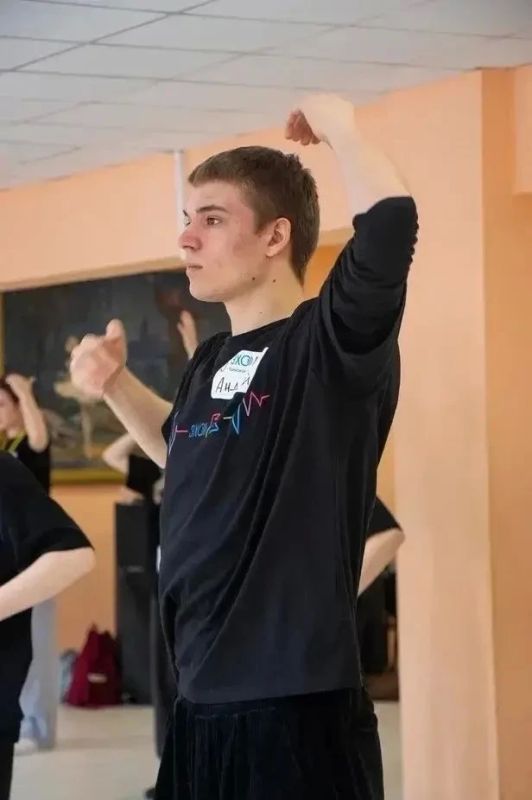 Четверо юных актеров из Томска примут участие в Мастерских Большого детского фестиваля Четверо юных актеров из Томска примут участие в Мастерских Большого детского фестиваля