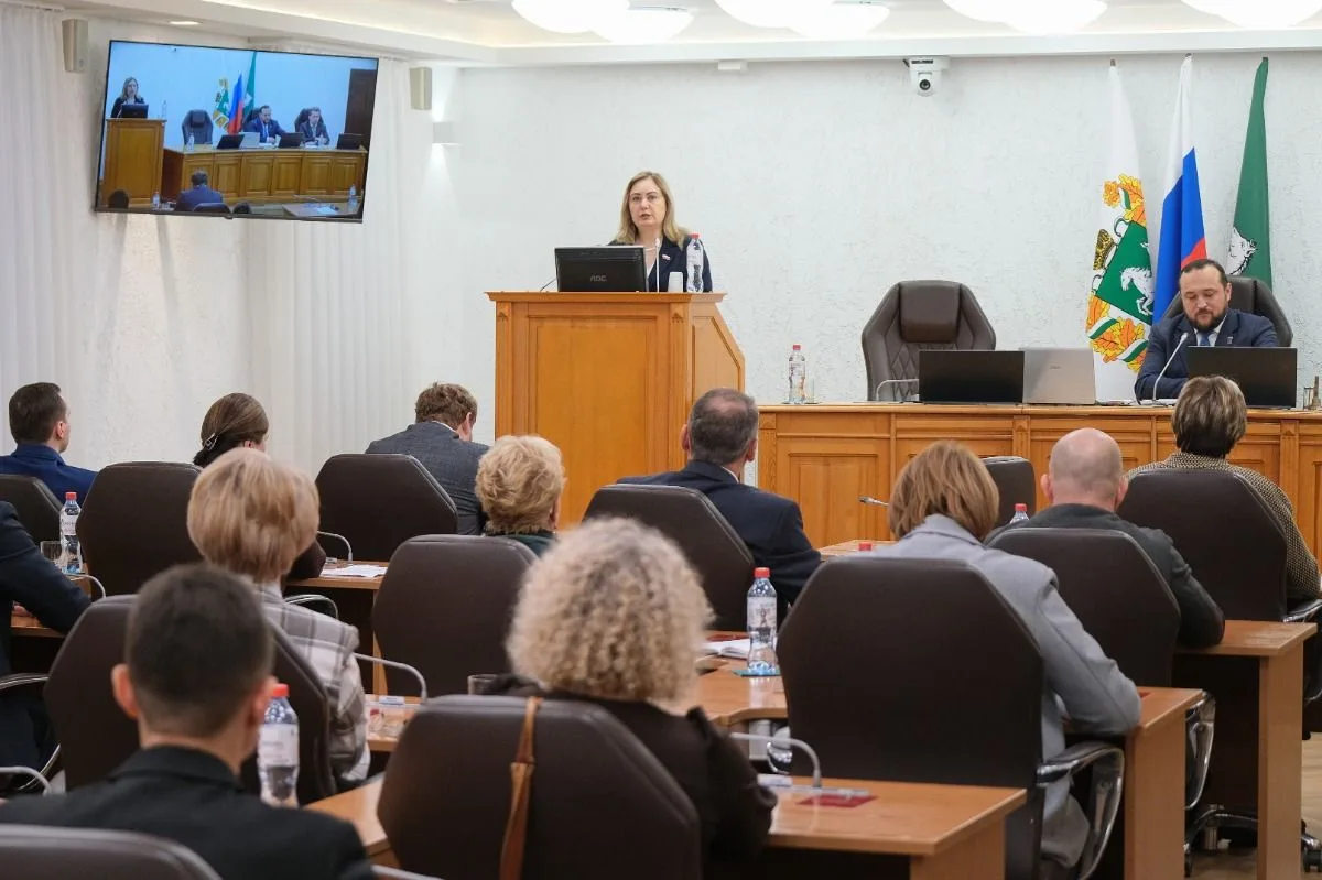 18 вопросов рассмотрели депутаты городской Думы сегодня на 13-м собрании