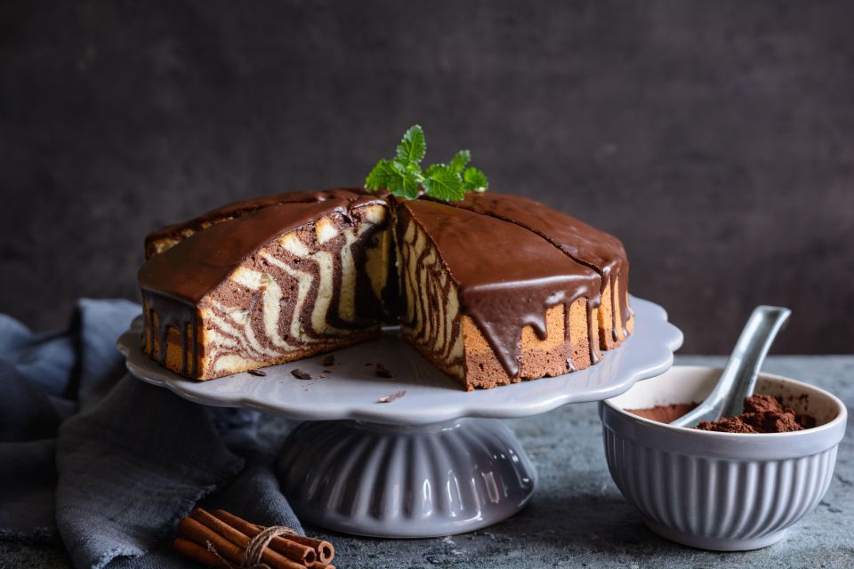 Пирог «Зебра» получится вкусным как в детстве: добавьте всего один ингредиент