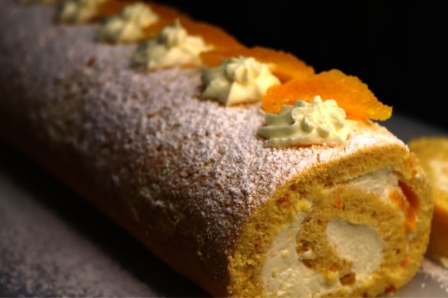 Ароматный рулет с тыквой и цитрусами: идеальное угощение для всех