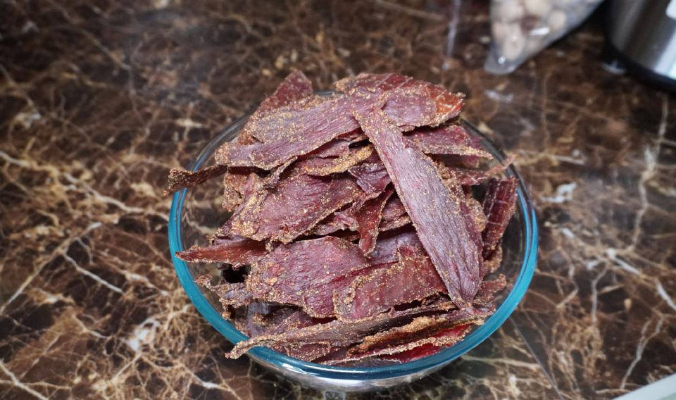 Мясные чипсы: спокойный взгляд на простой вкус