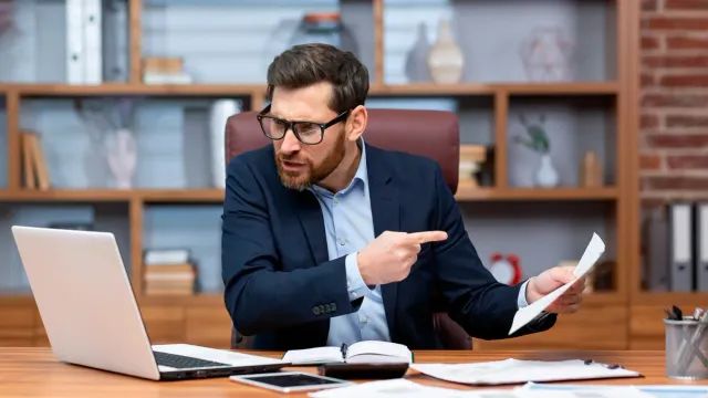 Почему токсичные фразы начальников приводят к увольнениям?