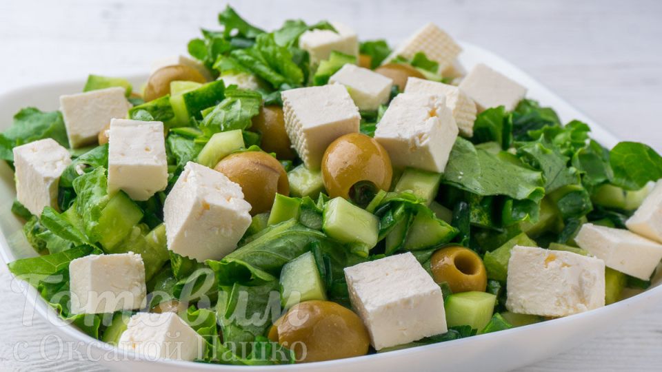 Как приготовить полезный зеленый греческий салат за 5 минут: секреты и преимущества